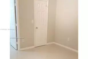 220 SW 116th Ave, Pembroke Pines, FL 33025 - Photo 9