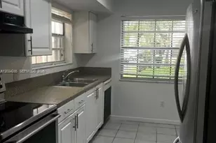 2621 SE 21st Ct, Homestead, FL 33035 - Photo 5