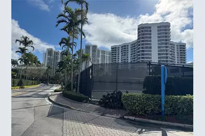 3530 Mystic Pointe Dr #1907, Aventura, FL 33180 - Photo 27
