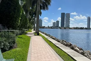 3530 Mystic Pointe Dr, Aventura, FL 33180 - Photo 31