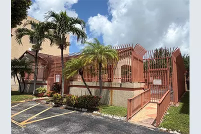 10233 NW 9th St Cir #105-1, Miami, FL 33172 - Photo 35