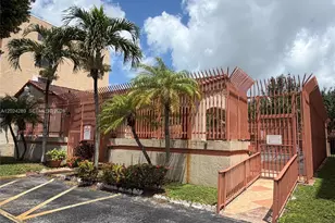 10233 NW 9th St Cir, Miami, FL 33172 - Photo 35