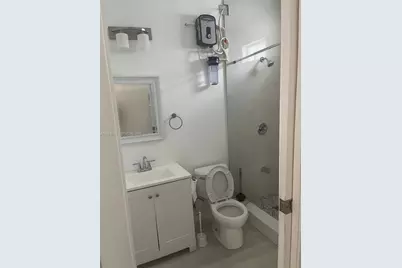 2130 Plunkett Ct #1, Hollywood, FL 33020 - Photo 3