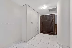 900 Bay Dr, Miami Beach, FL 33141 - Photo 11