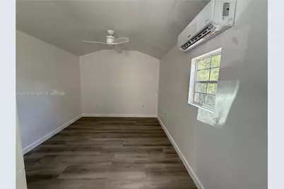 3101 NW 6th St #0, Miami, FL 33125 - Photo 3