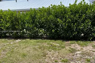 588 Holly Dr, Palm Beach Gardens, FL 33410 - Photo 11