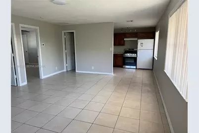 588 Holly Dr #B, Palm Beach Gardens, FL 33410 - Photo 1