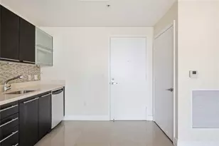 90 SW 3rd St, Miami, FL 33130 - Photo 7