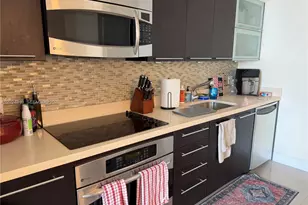 90 SW 3rd St, Miami, FL 33130 - Photo 7