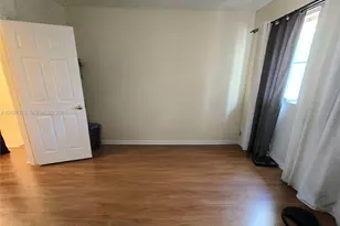 10778 NW 84th St, Doral, FL 33178 - Photo 9