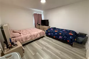 6070 W 18th Ave, Hialeah, FL 33012 - Photo 15