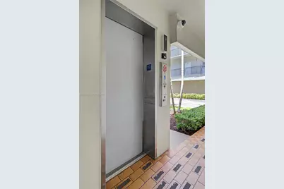 6815 Edgewater Dr #201, Coral Gables, FL 33133 - Photo 19