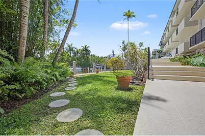 6815 Edgewater Dr #201, Coral Gables, FL 33133 - Photo 25