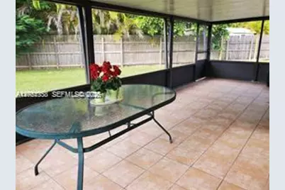 9401 SW 181st St, Palmetto Bay, FL 33157 - Photo 23
