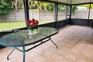 9401 SW 181st St, Palmetto Bay, FL 33157 - Photo 23