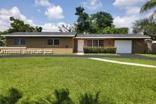 9401 SW 181st St, Palmetto Bay, FL 33157 - Photo 1