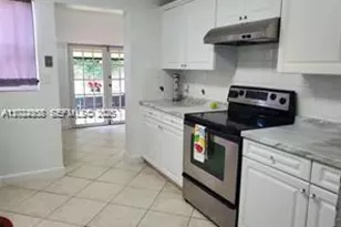 9401 SW 181st St, Palmetto Bay, FL 33157 - Photo 5