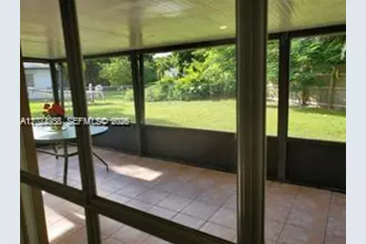 9401 SW 181st St, Palmetto Bay, FL 33157 - Photo 25