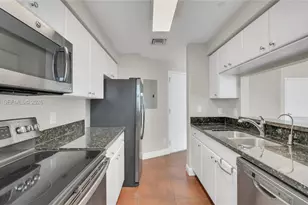 2475 Brickell Ave, Miami, FL 33129 - Photo 15