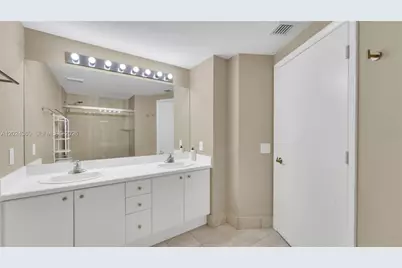 2475 Brickell Ave #2501, Miami, FL 33129 - Photo 27