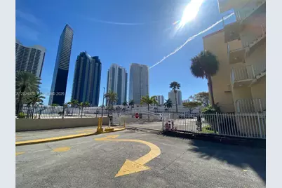 210 172nd St #226, Sunny Isles Beach, FL 33160 - Photo 37