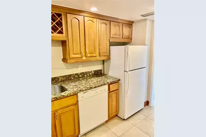 400 Kings Point Dr #829, Sunny Isles Beach, FL 33160 - Photo 5