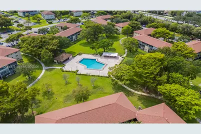 101 SW 132nd Way #315J, Pembroke Pines, FL 33027 - Photo 25