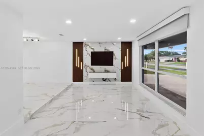 7220 NW 10th Pl, Plantation, FL 33313 - Photo 9