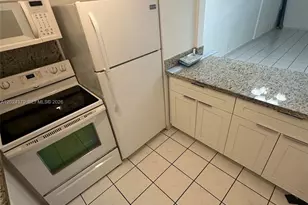 6505 Winfield Blvd, Margate, FL 33063 - Photo 9