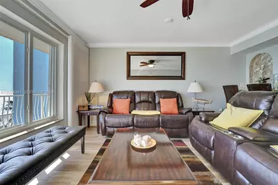 300 Oregon St #503, Hollywood, FL 33019 - Photo 3