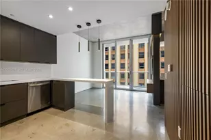 151 SE 1st St, Miami, FL 33131 - Photo 7