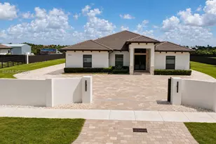 18321 SW 224th St, Miami, FL 33170 - Photo 3