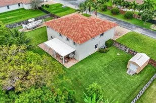 1730 NW 21st St, Homestead, FL 33030 - Photo 9