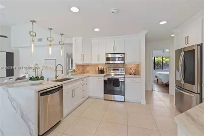 2900 NW 25th Way, Boca Raton, FL 33434 - Photo 11