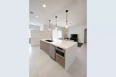 4486 W Whitewater Ave, Weston, FL 33332 - Photo 3