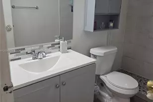 17901 NW 68th Ave, Hialeah, FL 33015 - Photo 17