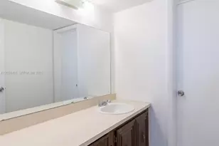 484 NW 165th St Rd, Miami, FL 33169 - Photo 9
