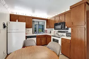 2266 Seagrape Cir, Coconut Creek, FL 33066 - Photo 5