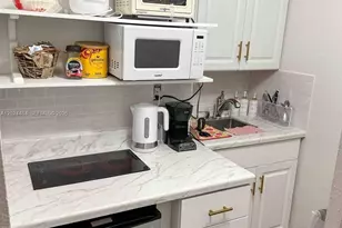 950 NE 127th St, North Miami, FL 33161 - Photo 7
