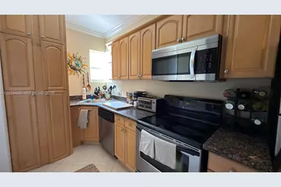 401 NE 16th Ave #2, Fort Lauderdale, FL 33301 - Photo 3