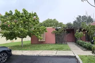 10343 Greenhouse Rd, Pembroke Pines, FL 33026 - Photo 5