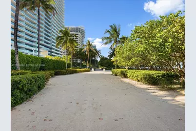 10185 Collins Ave #703, Bal Harbour, FL 33154 - Photo 21