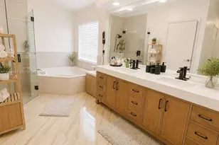 4938 SW 33rd Way, Hollywood, FL 33312 - Photo 9