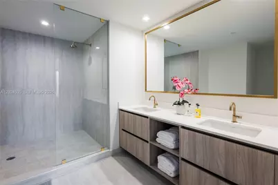 77 SE 5th Street #2602, Miami, FL 33131 - Photo 13