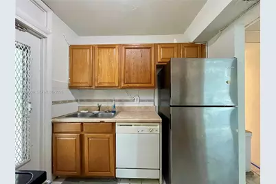 1670 Bay Rd #2B, Miami Beach, FL 33139 - Photo 7