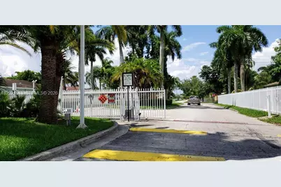 854 SW 8th Pl, Florida City, FL 33034 - Photo 25