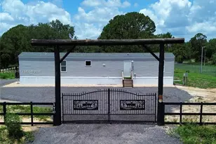 170 S Jinete St, Clewiston, FL 33440 - Photo 1