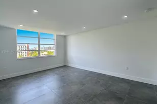 2780 NE 183rd St, Aventura, FL 33160 - Photo 7