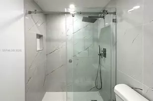 2750 NE 183rd St, Aventura, FL 33160 - Photo 11