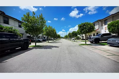 16017 NW 91st Ct, Miami Lakes, FL 33018 - Photo 33